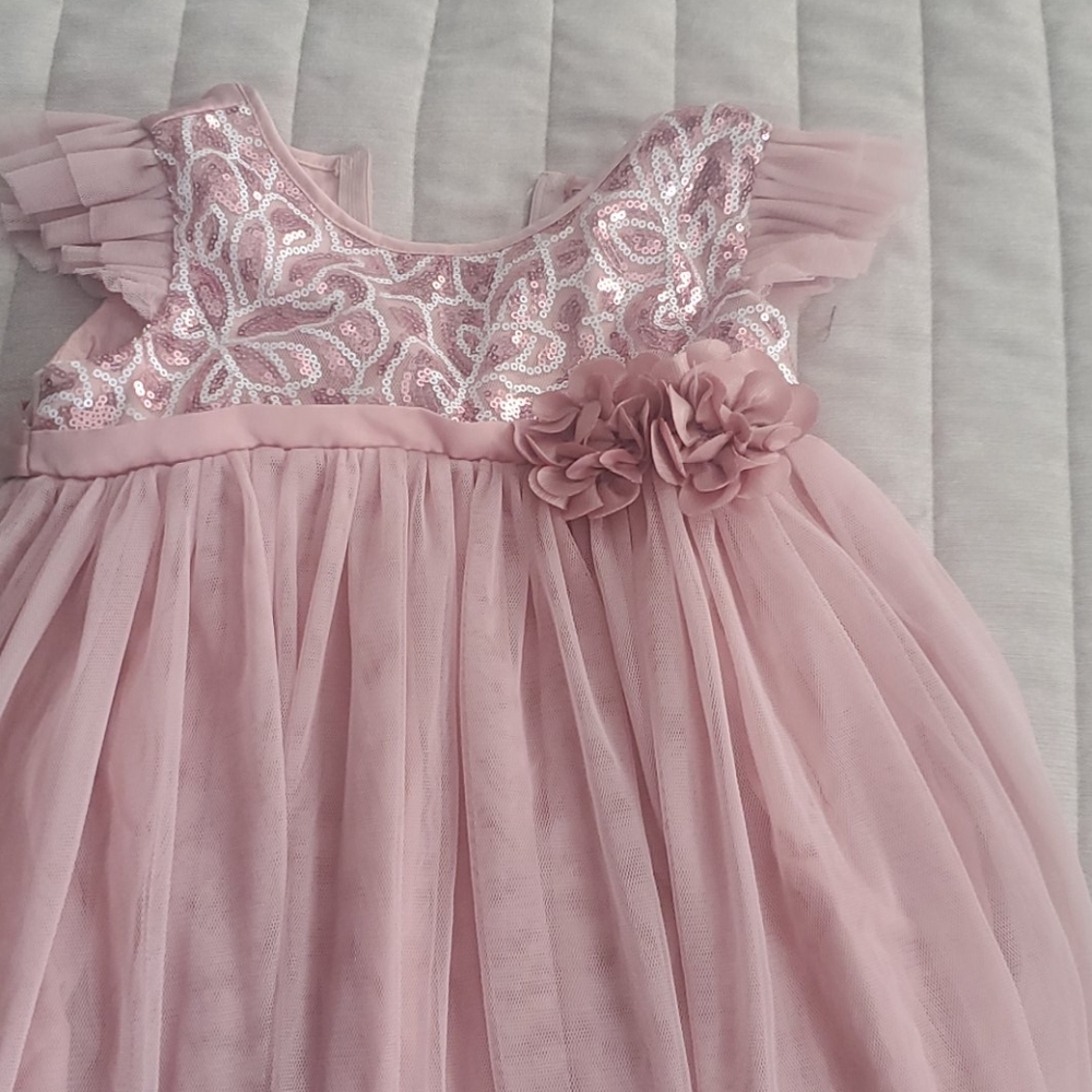 Dress - Picture 2 of 4